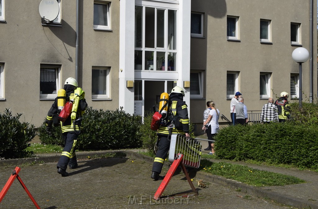 Feuer 1 Koeln Vingst Ansbacherstr P06.JPG - Miklos Laubert